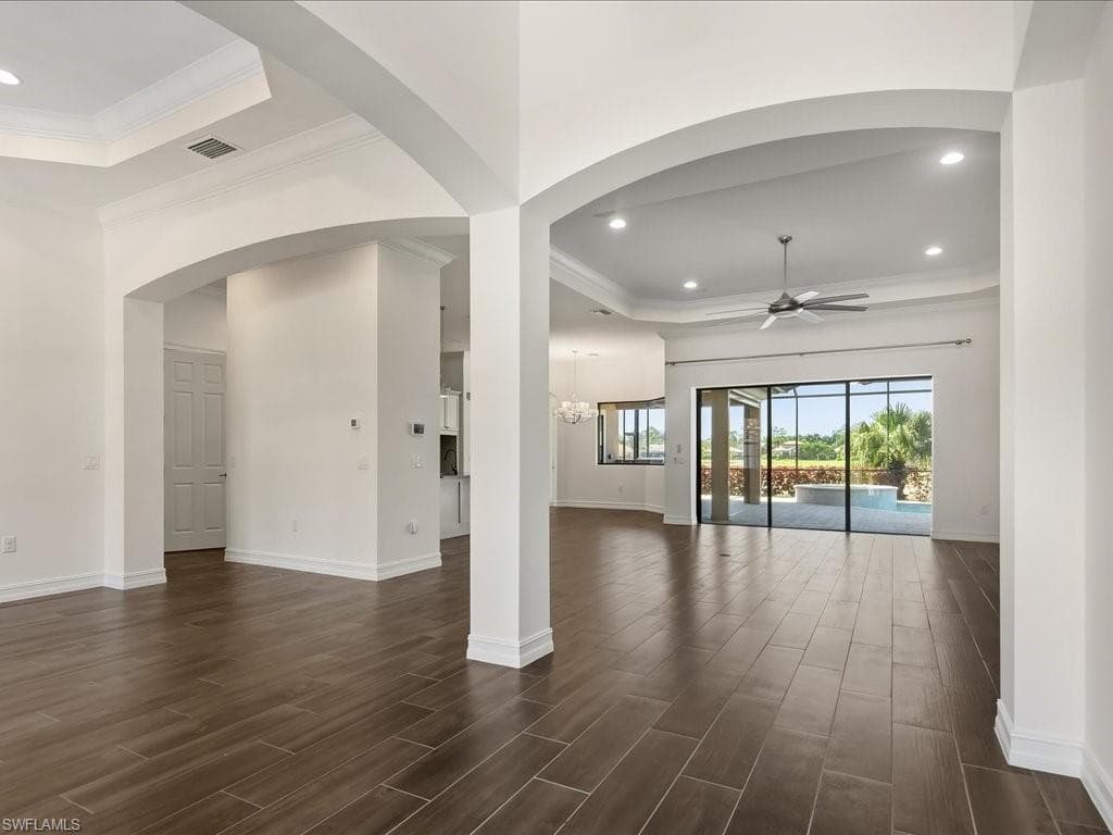 1546 Mockingbird DR-8