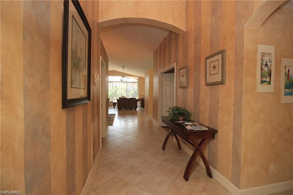 2322 Butterfly Palm DR-6