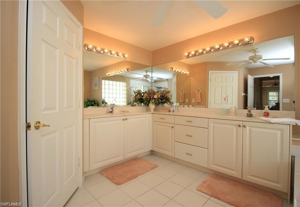 2322 Butterfly Palm DR-22