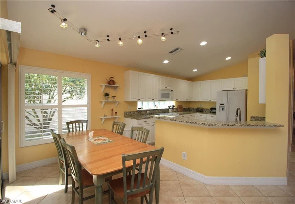 2322 Butterfly Palm DR-7