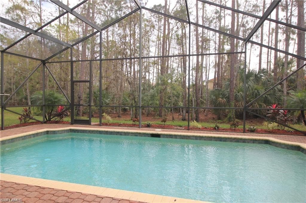 2322 Butterfly Palm DR-18