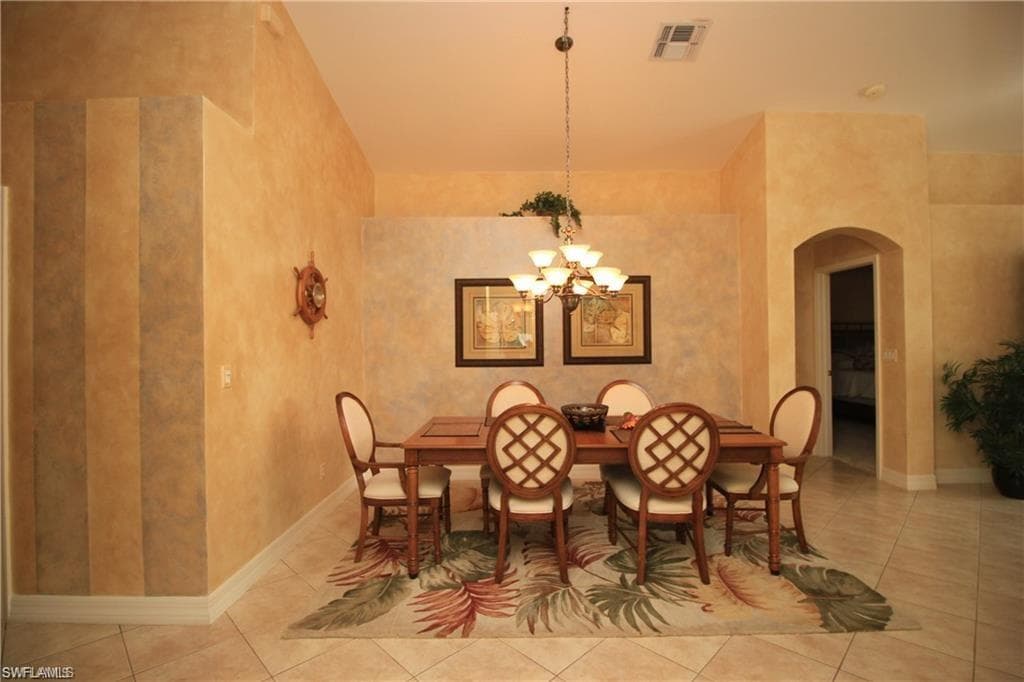 2322 Butterfly Palm DR-8