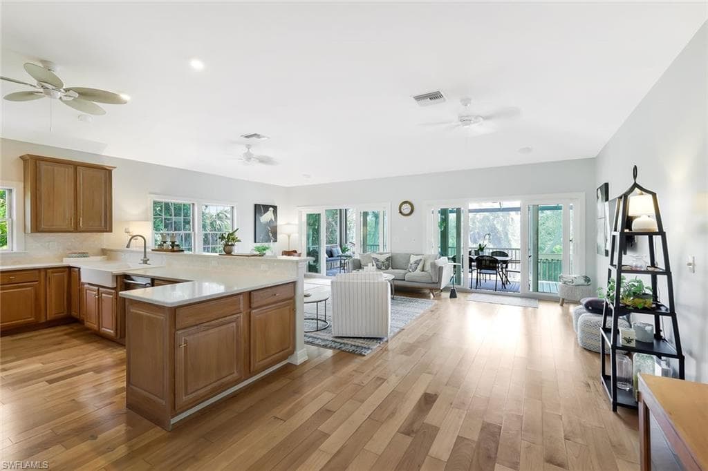 2130 Sunset CIR-17
