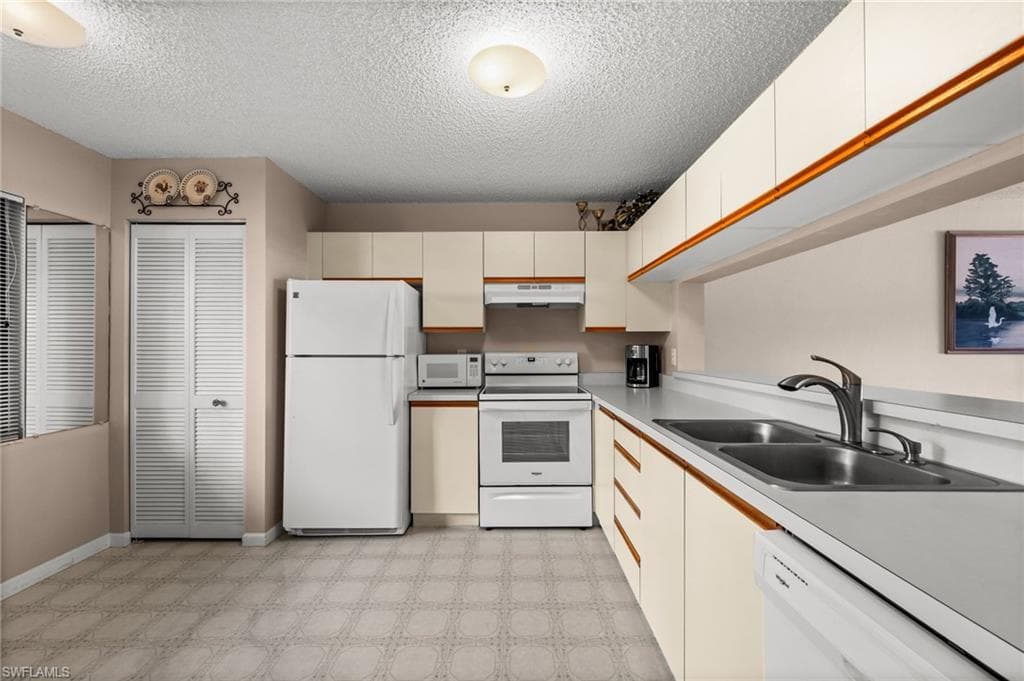5784 Deauville CIR B103-6
