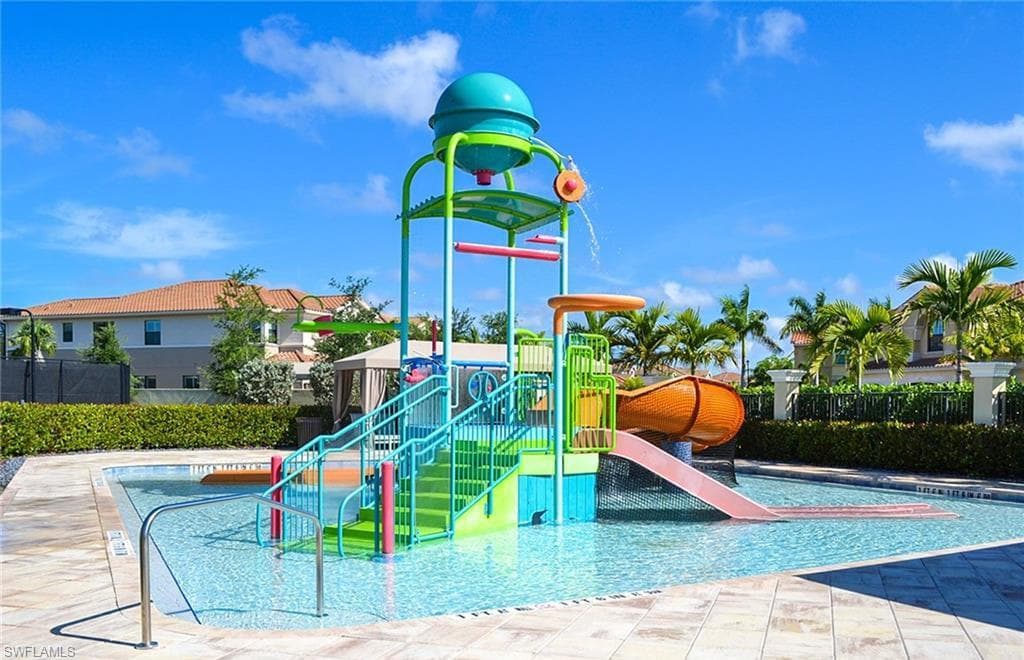 13435 Silktail DR-23