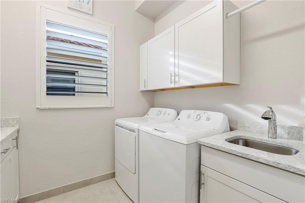 13435 Silktail DR-16
