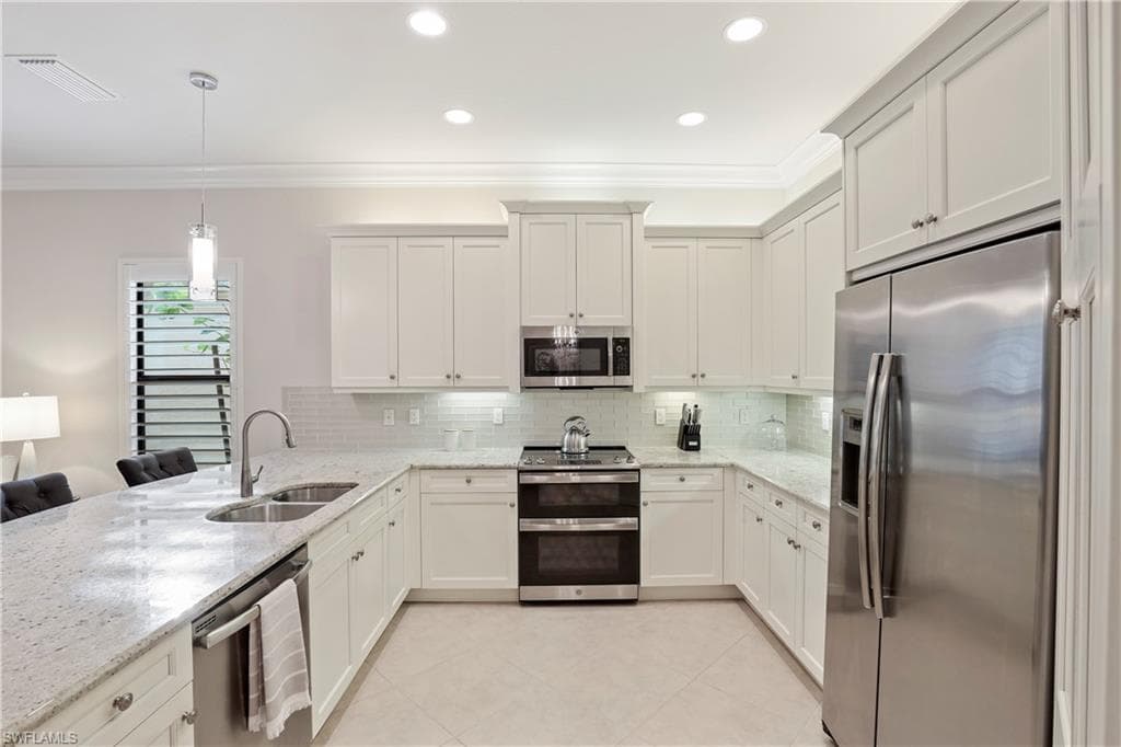 13435 Silktail DR-8
