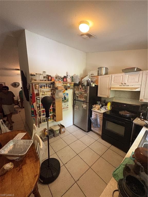 3123 Pine Tree DR-21