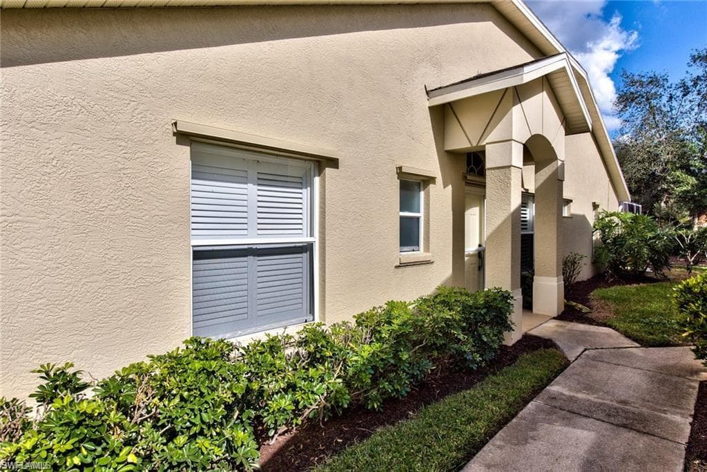 8207 Ibis Cove CIR Y-27
