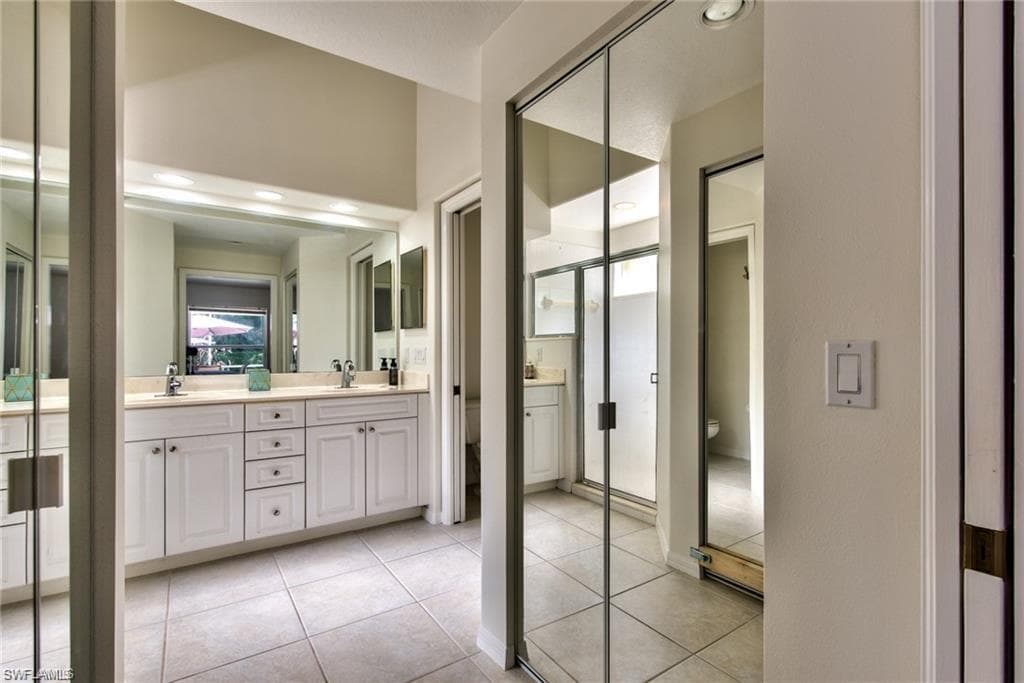 8207 Ibis Cove CIR Y-17