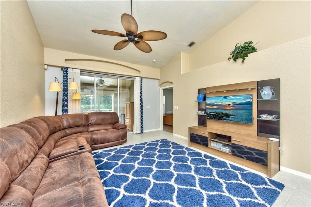 8207 Ibis Cove CIR Y-3