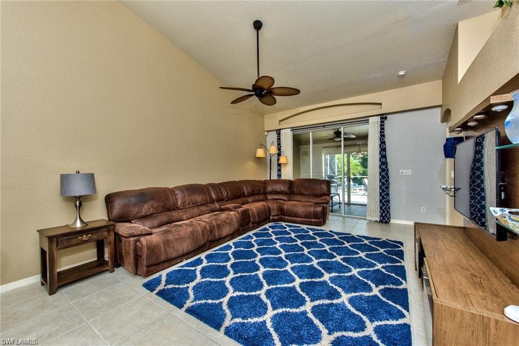 8207 Ibis Cove CIR Y-4