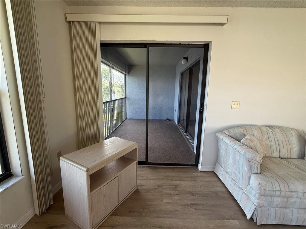 123 SW 47th TER 201-27