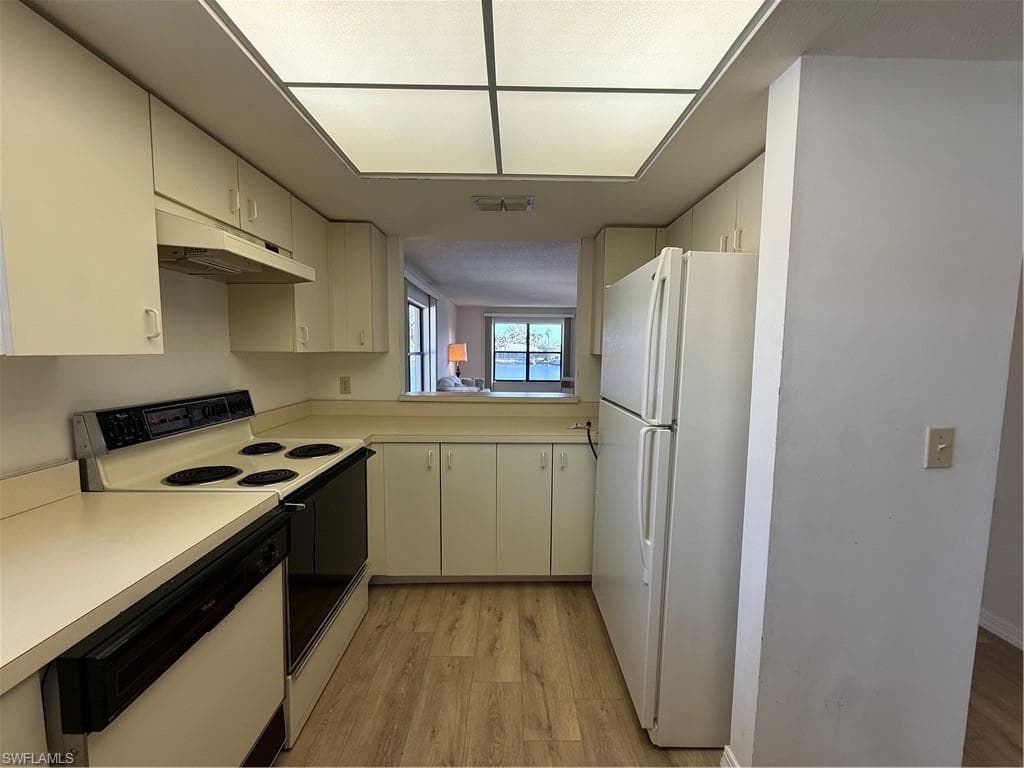 123 SW 47th TER 201-13