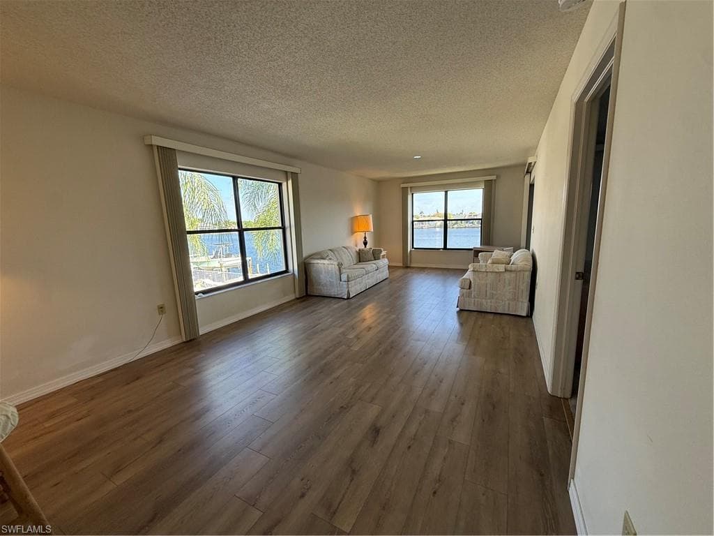 123 SW 47th TER 201-22