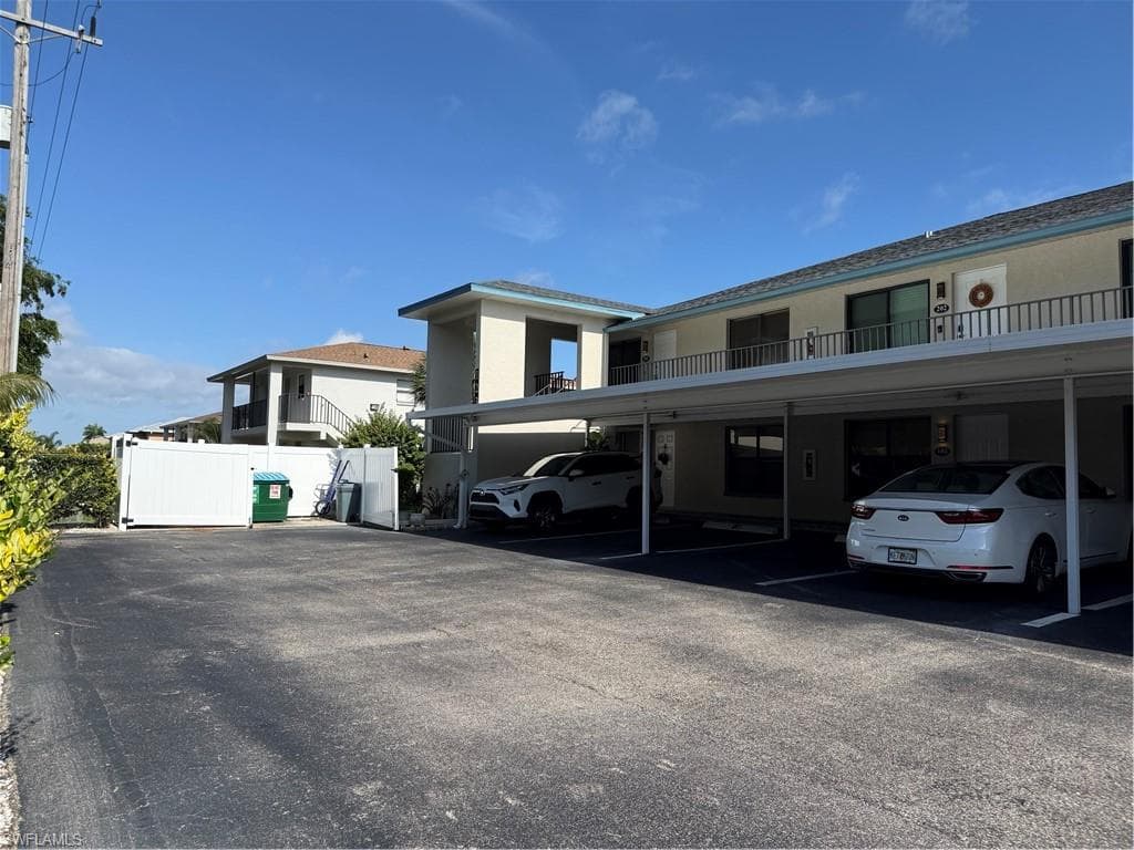 123 SW 47th TER 201-9