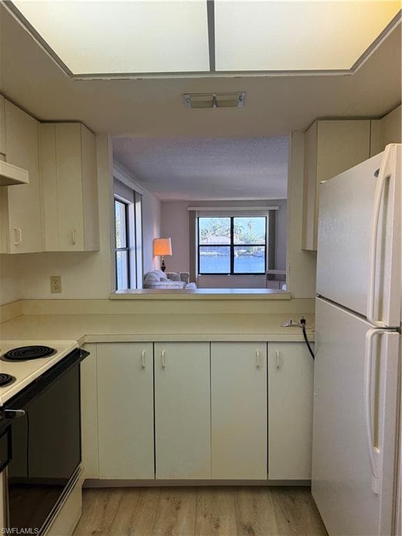 123 SW 47th TER 201-14