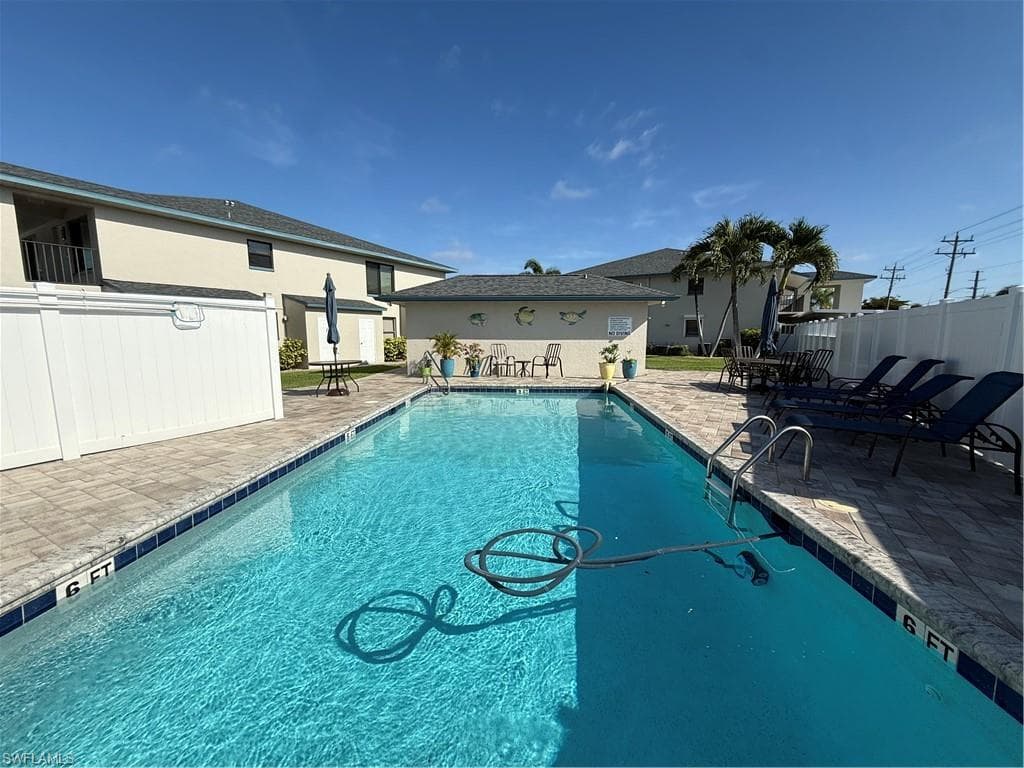 123 SW 47th TER 201-40