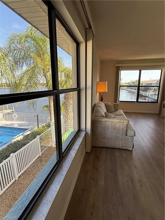 123 SW 47th TER 201-25