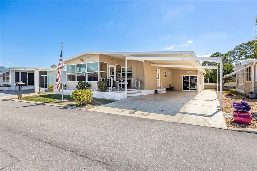 356 Nicklaus BLVD-1