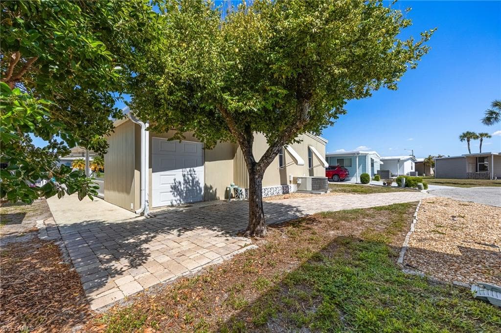 356 Nicklaus BLVD-28