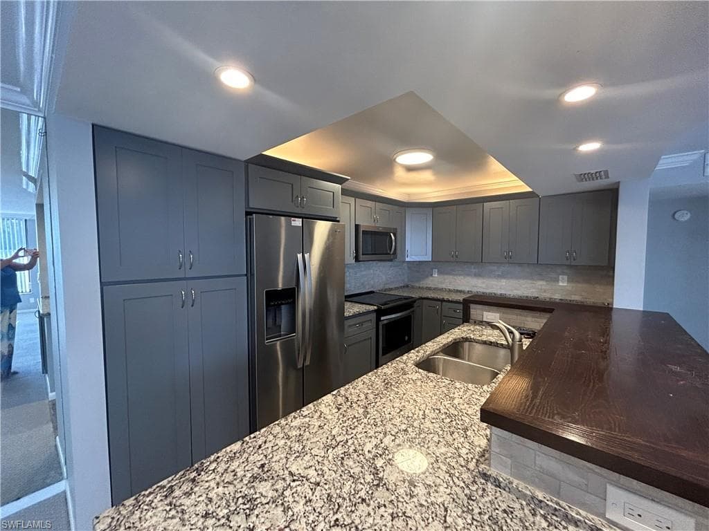 3490 N Key DR 211-7