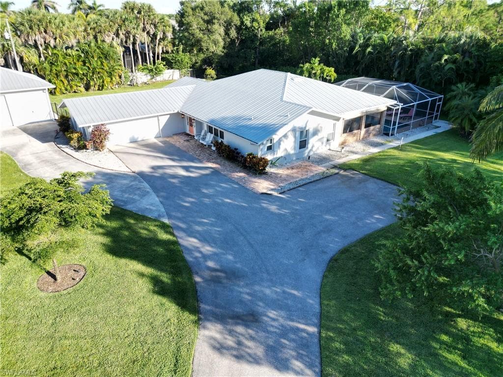 2950 Coach House LN-46