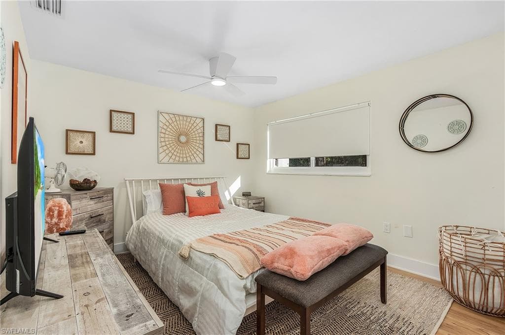 2950 Coach House LN-13