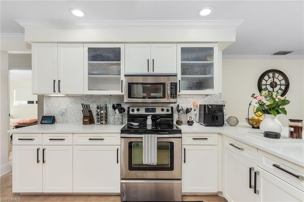 2950 Coach House LN-20