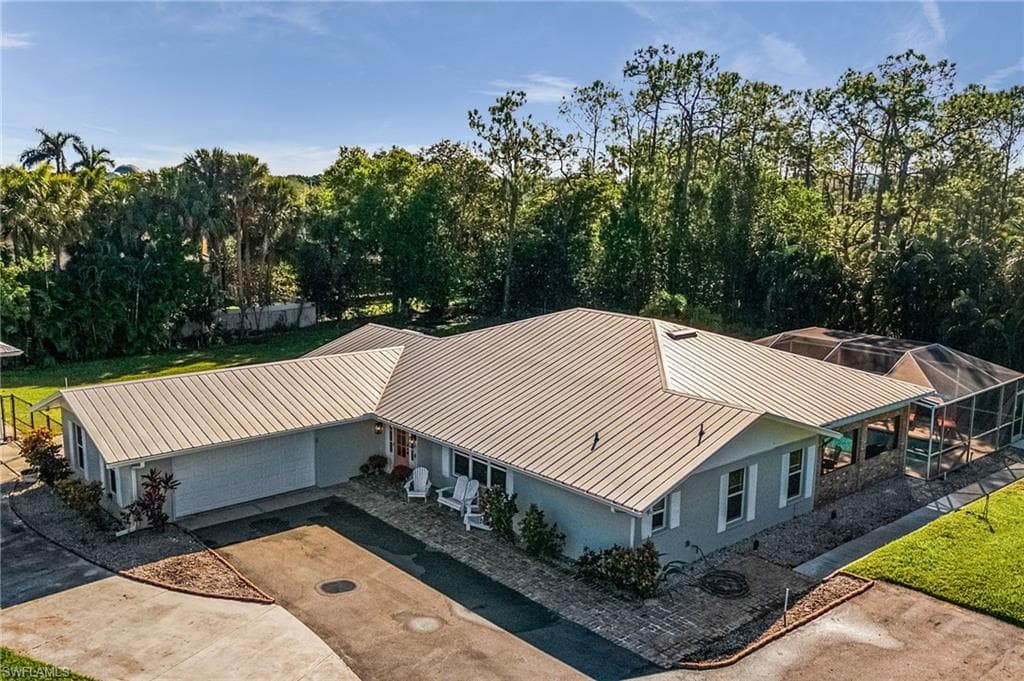 2950 Coach House LN-33