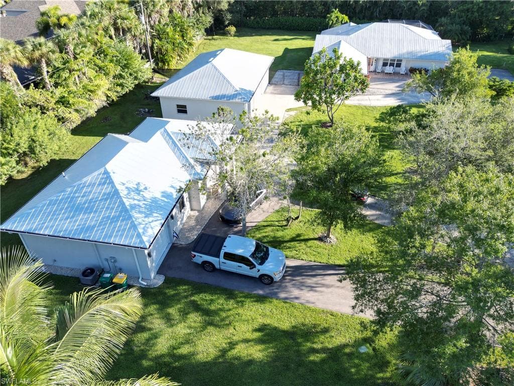 2950 Coach House LN-44