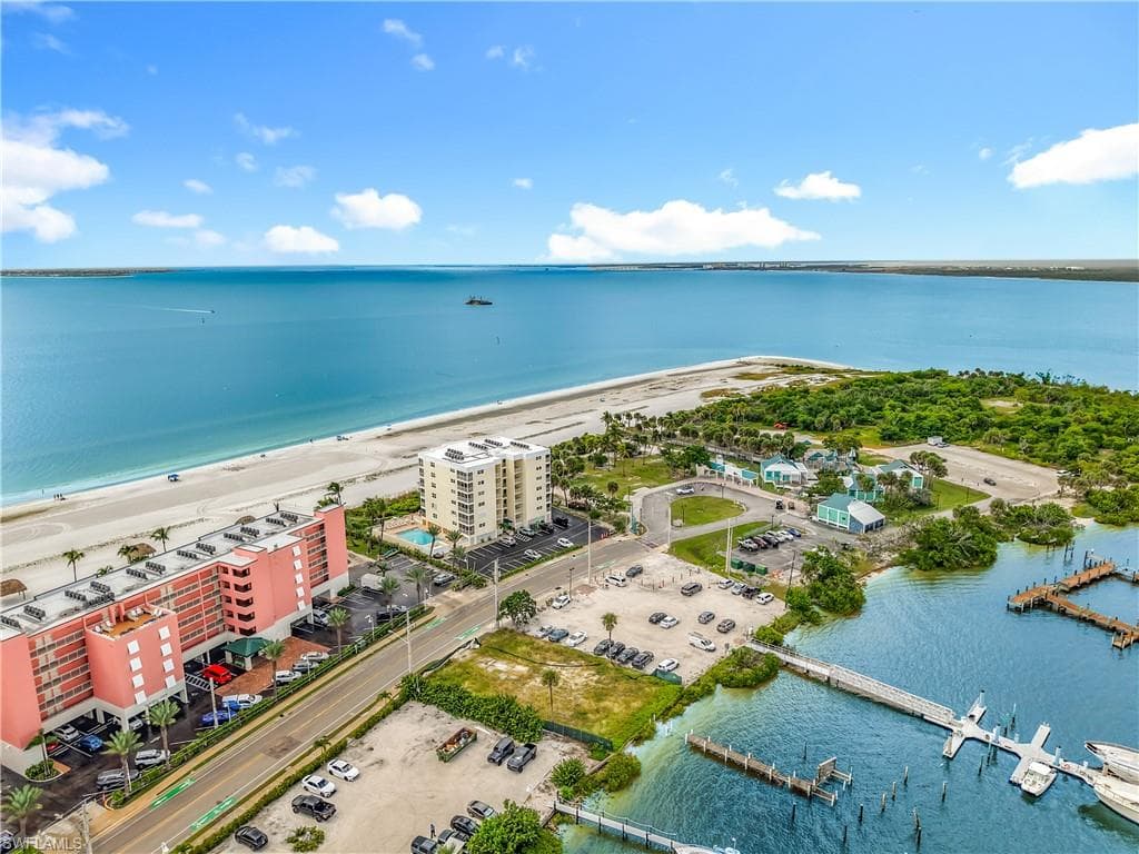 100 Estero BLVD 332-22