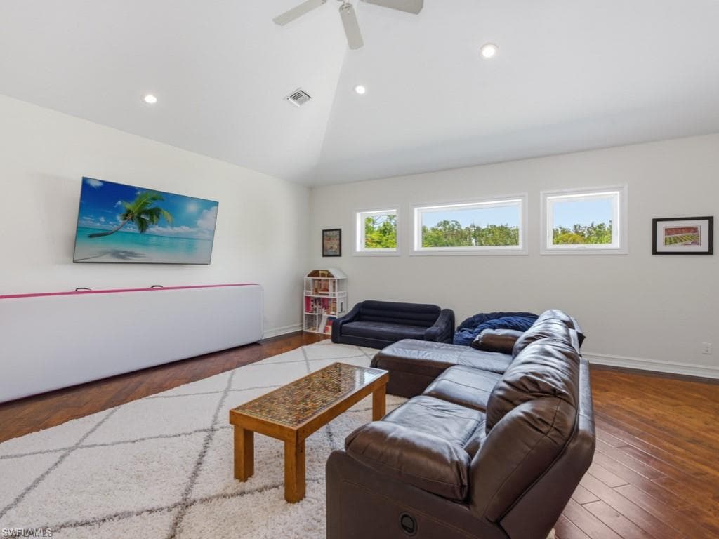 7051 Hunters RD-27