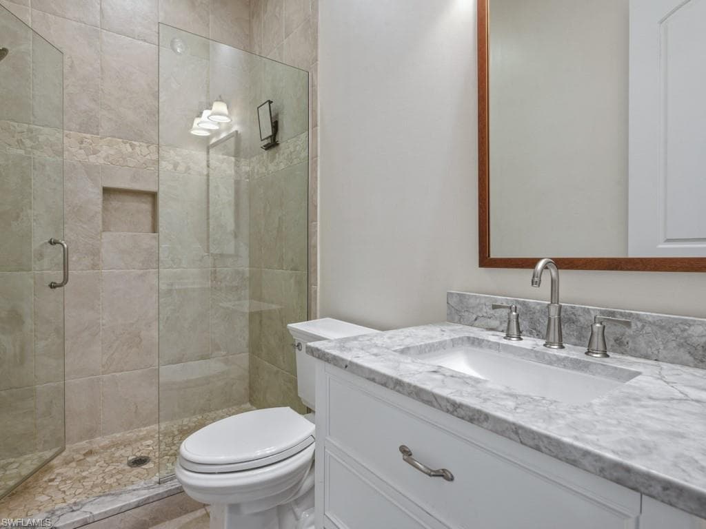 7051 Hunters RD-35