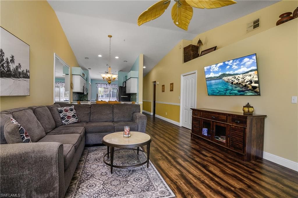 26841 Clarkston DR 202-11