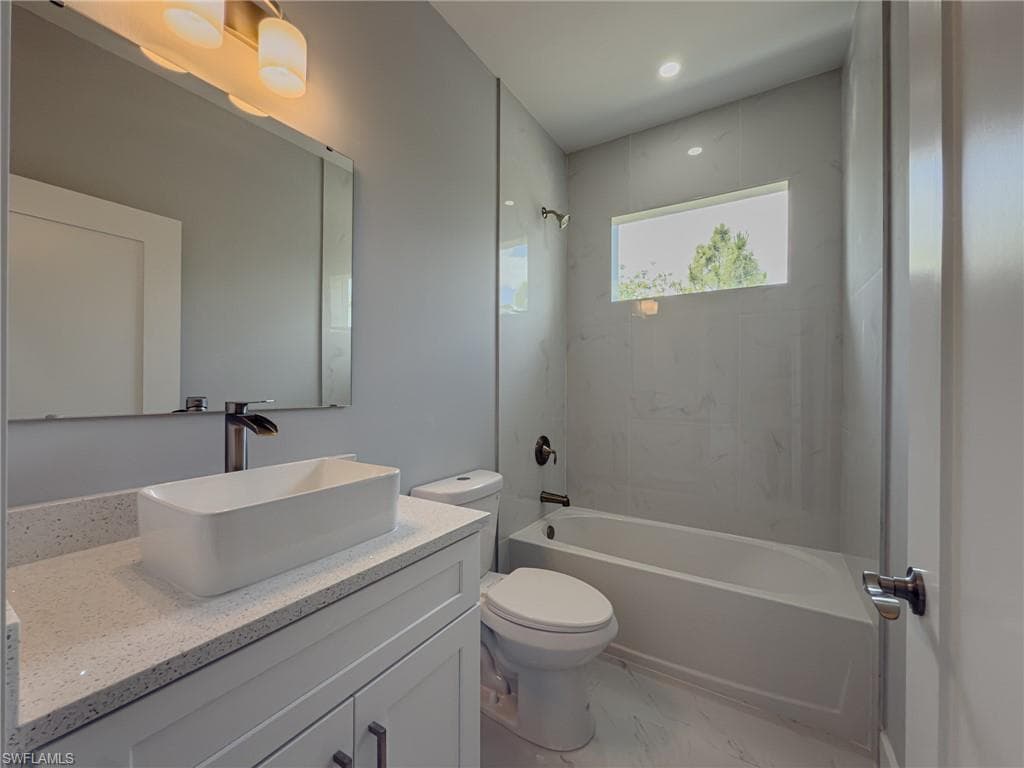 438 Raymer ST-22