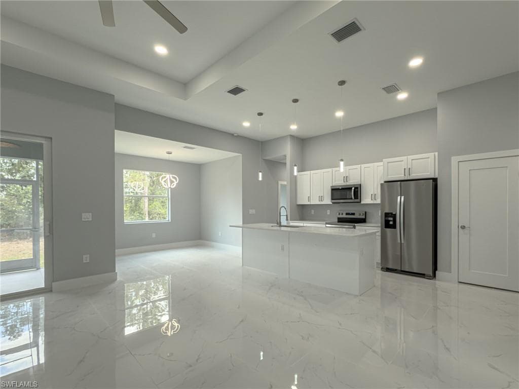 438 Raymer ST-7
