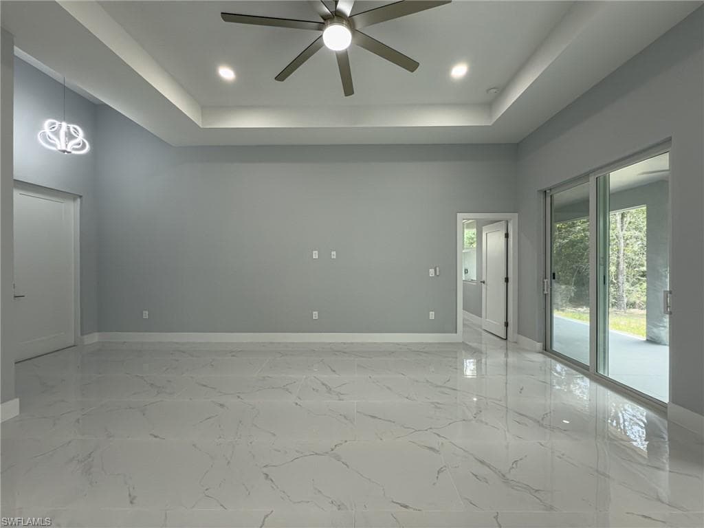 438 Raymer ST-10