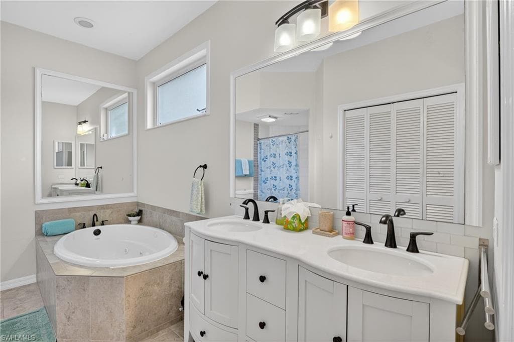912 Briarwood BLVD-17
