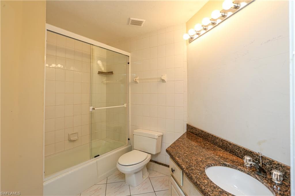 1040 Moon Lake DR-17