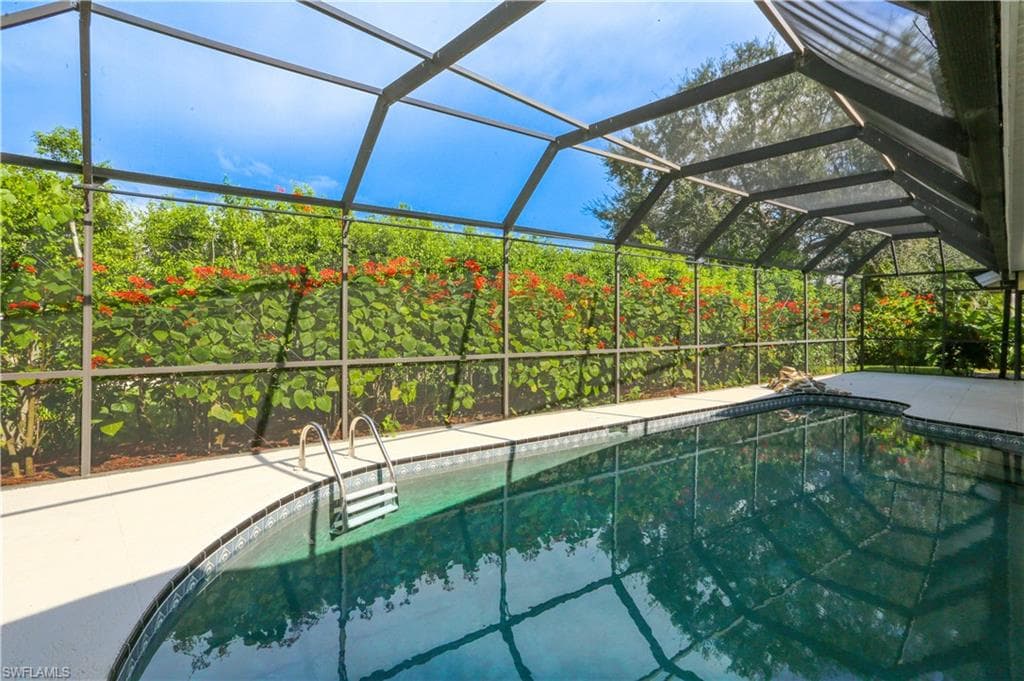 1040 Moon Lake DR-28