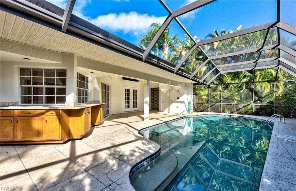 1040 Moon Lake DR-24