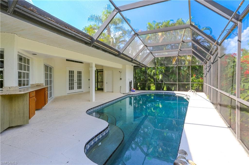 1040 Moon Lake DR-25