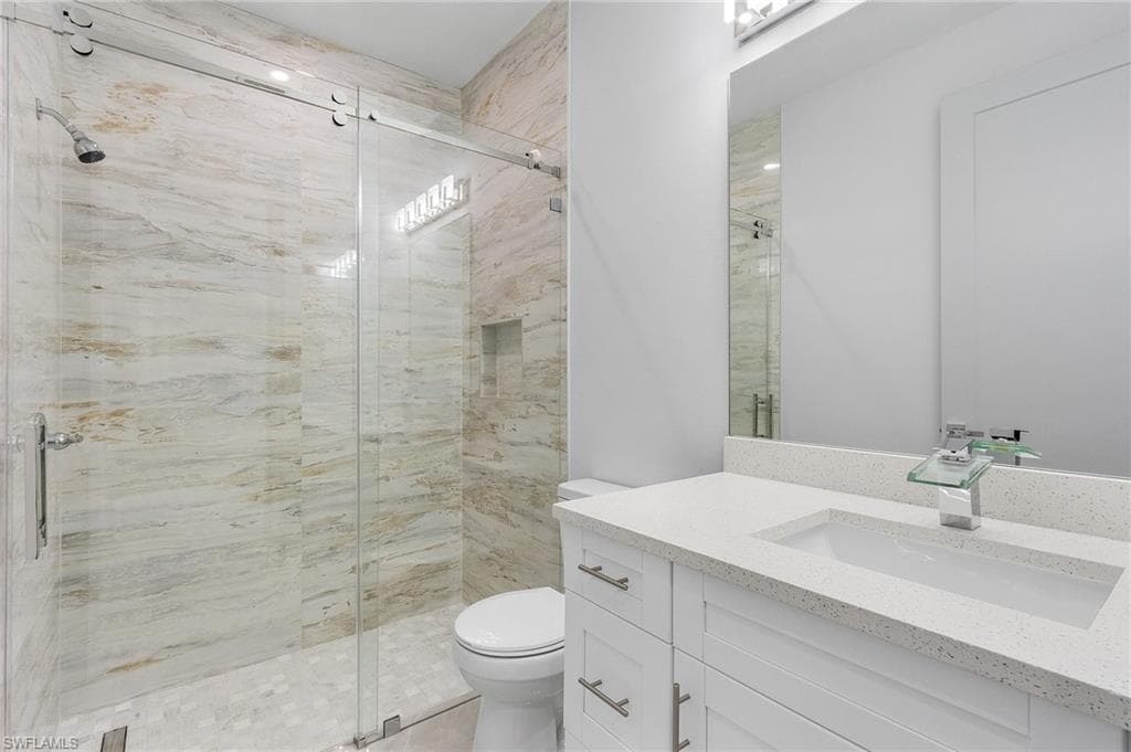 2378 Hunter BLVD 3-5