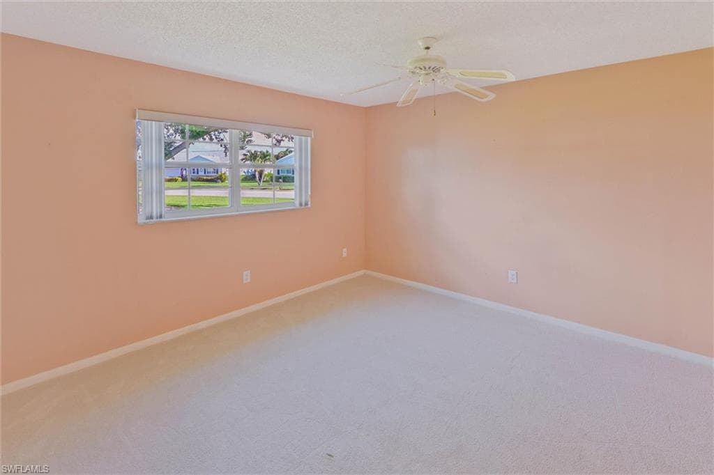 7008 Cedarhurst DR-16