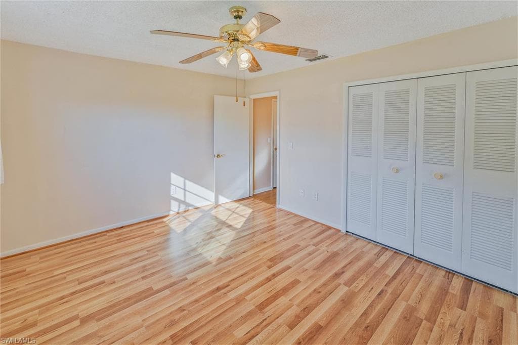7008 Cedarhurst DR-22