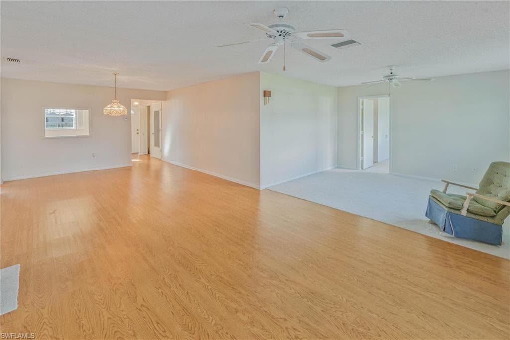 7008 Cedarhurst DR-9