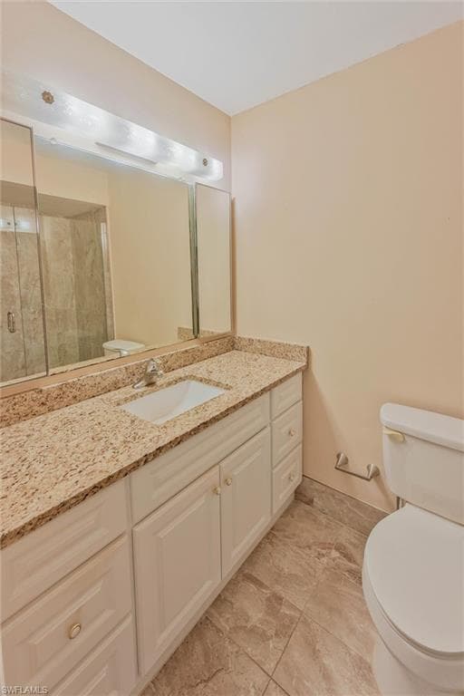 7008 Cedarhurst DR-19