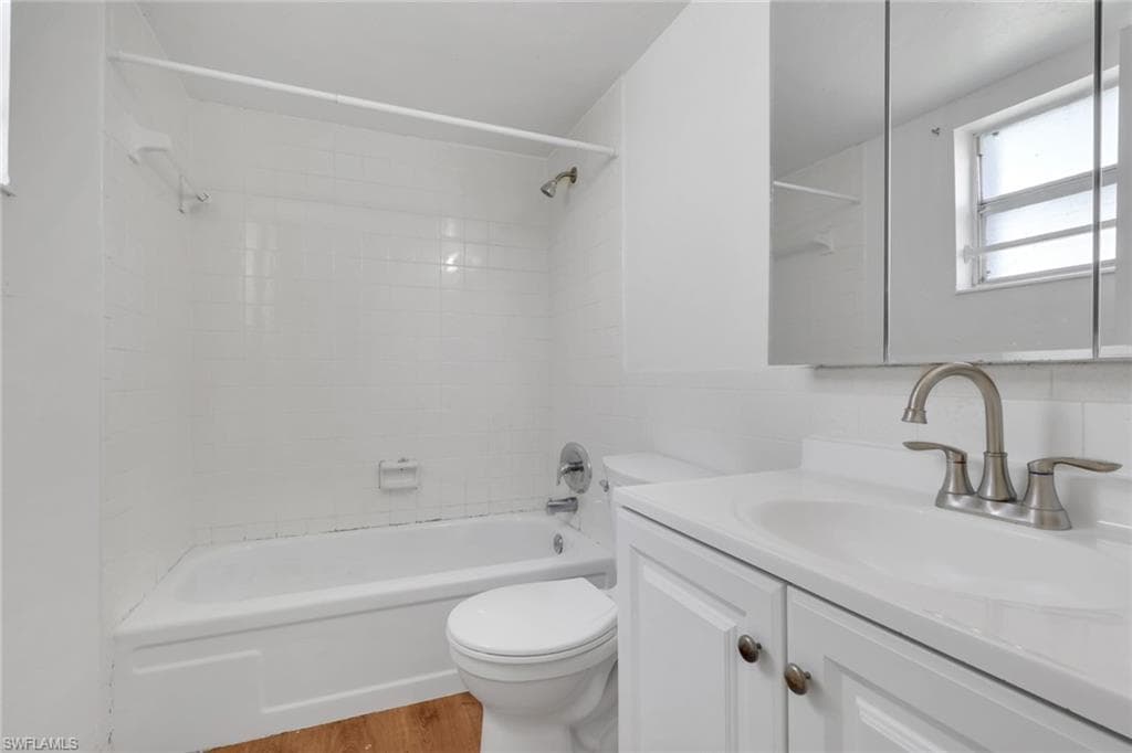 2828 Jackson ST C4-17