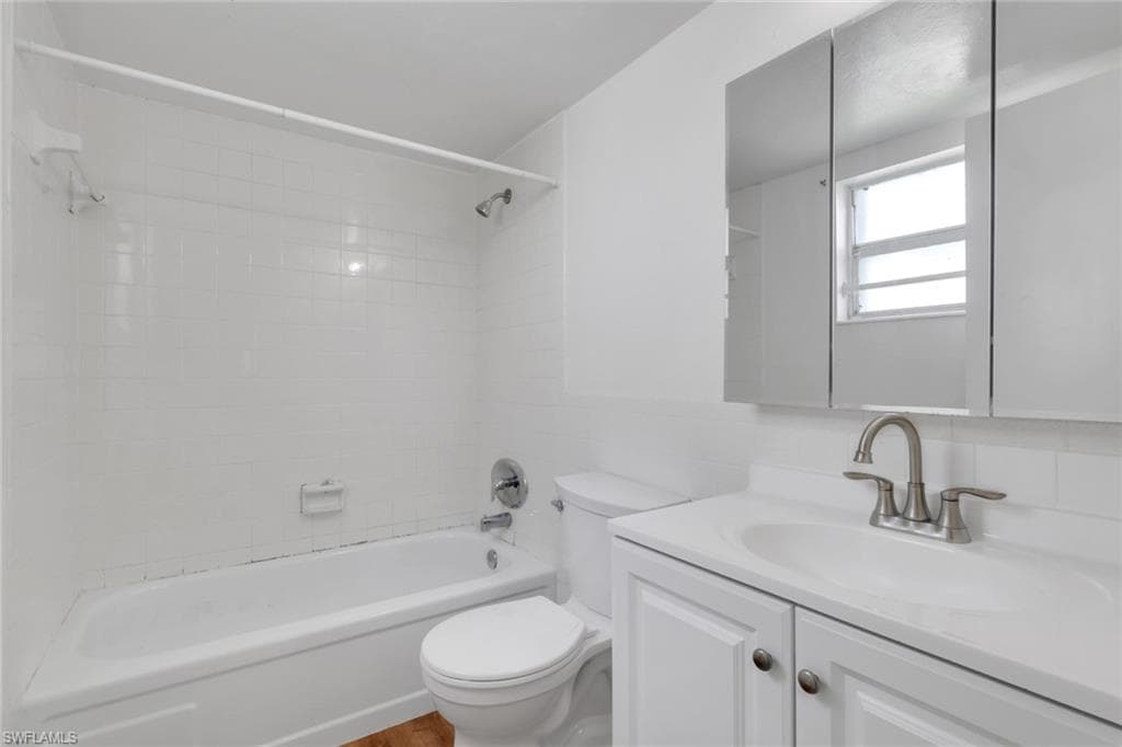 2828 Jackson ST C4-16